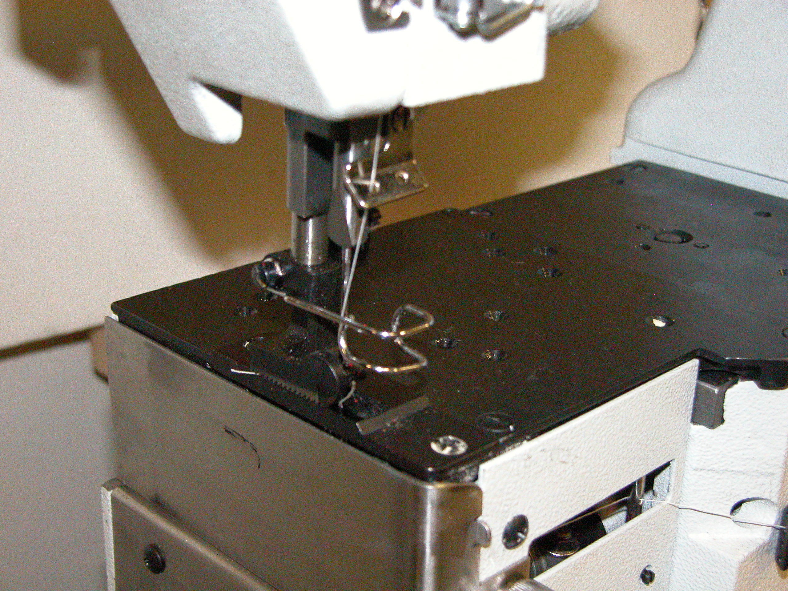 Typical Model TW3-L300UX5 Tape Edge Sewing Machine Head