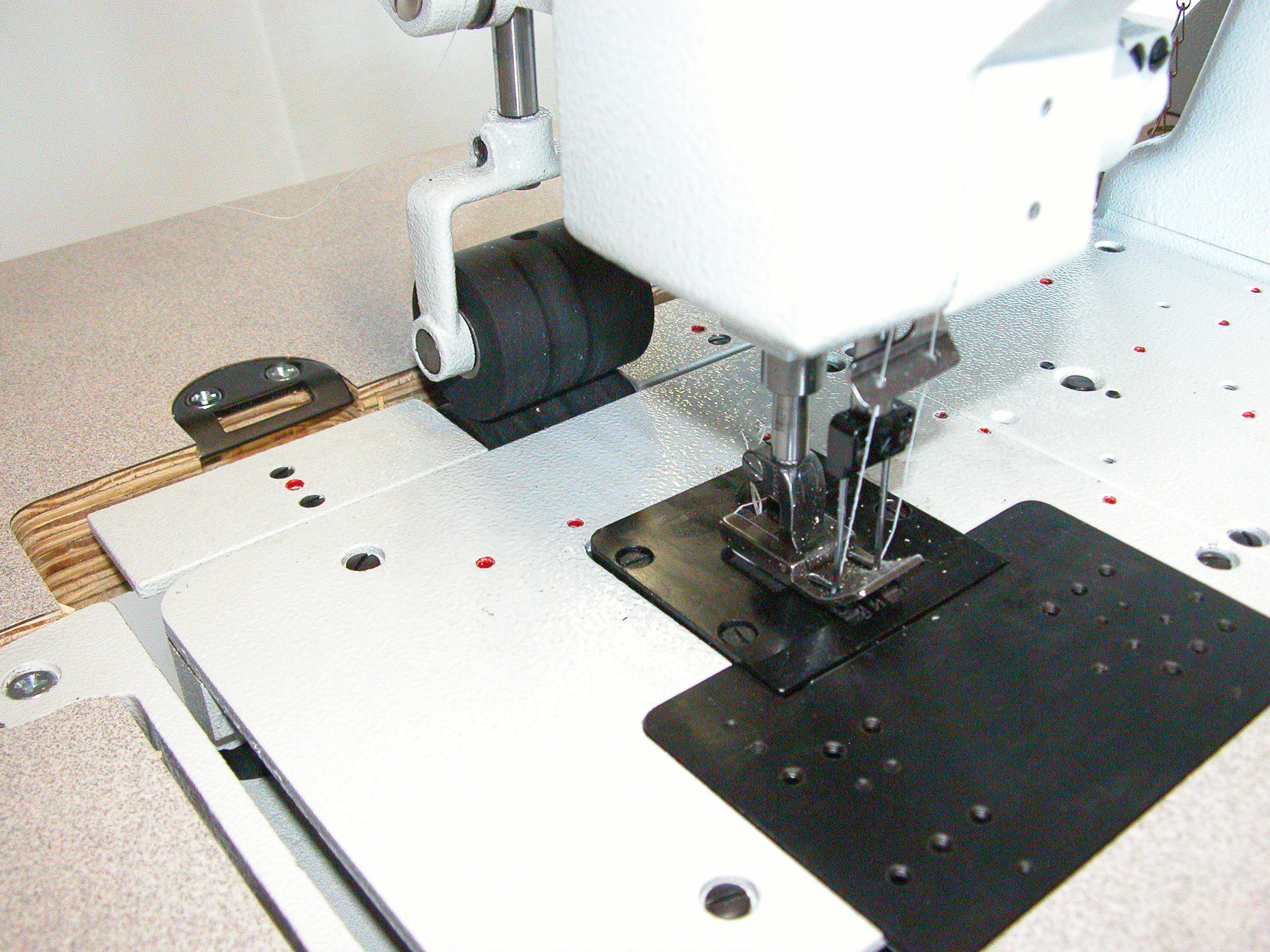 Typical L300U205 Sewing Machine